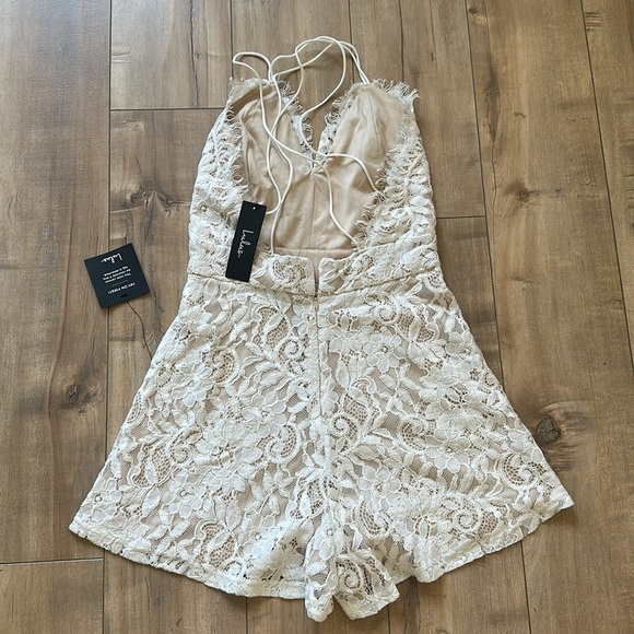 NWT Lulus White Lace All Around Short Romper Sleeveless Sz S - Picture 4 of 6